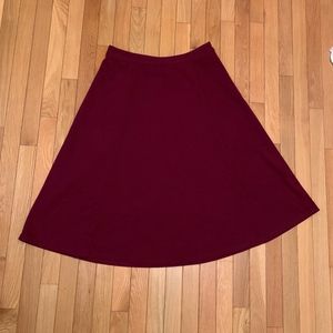 GAP Maroon A-Line Skirt - Perfect for Fall!